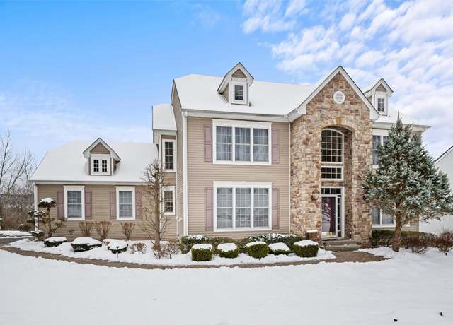 Property at 20 Heather Rdg, Highland Mills, NY 10930, 4 beds, 2.5 baths