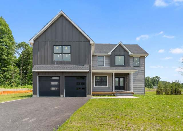 Property at 2 Rustic Dr, Rock Tavern, NY 12575, 4 beds, 4.5 baths