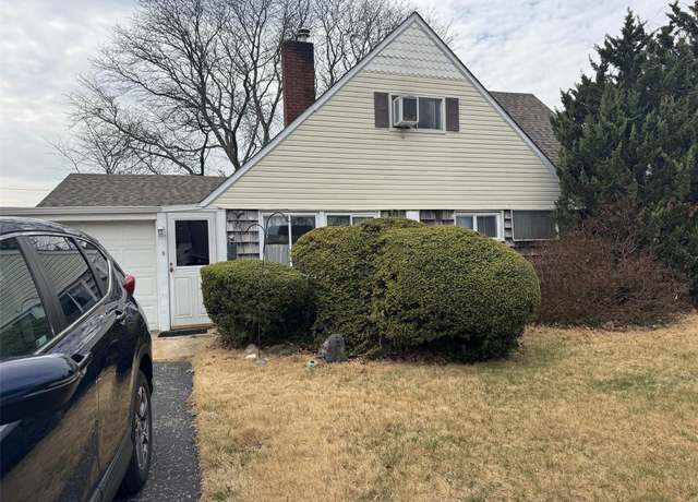 Property at 38 Hark Ln, Westbury, NY 11590, 4 beds, 2 baths