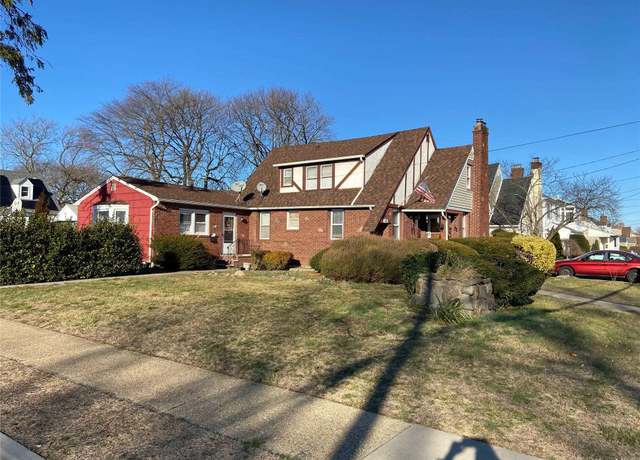 Property at 819 Edward St, Baldwin, NY 11510, 6 beds, 3 baths