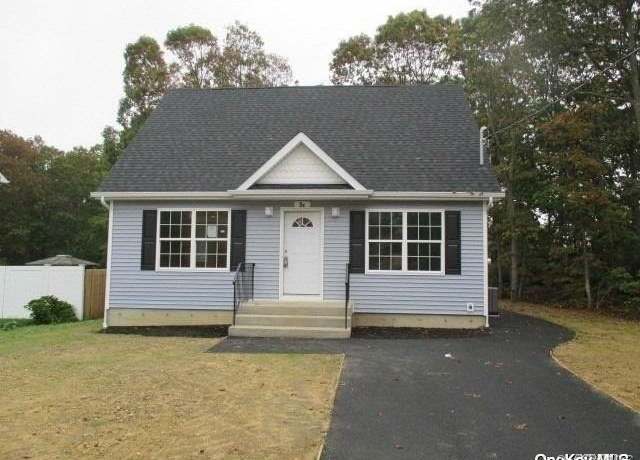Property at 647 Doane Ave, Bellport, NY 11713, 3 beds, 2 baths