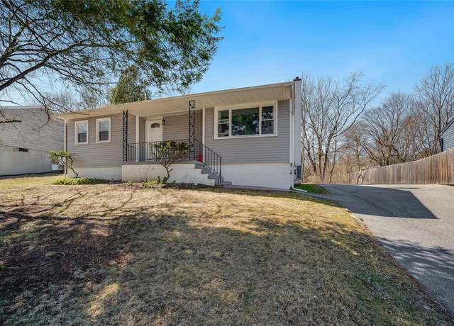 Property at 34 Pine Echo Dr, Poughkeepsie, NY 12601, 3 beds, 1.5 baths