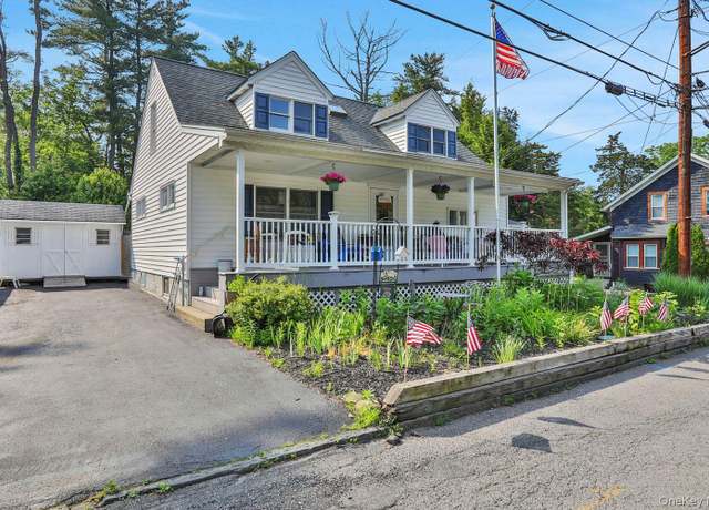 Property at 189 Fairview Ave, Kingston, NY 12401, 4 beds, 2.5 baths