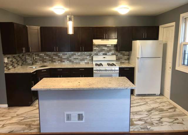 Property at 112-03 95th Ave, Richmond Hill, NY 11419, 5 beds, 2 baths