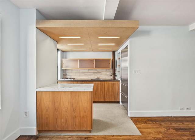 Property at 300 W 23rd St Unit 2K, New York (manhattan), NY 10011, 1 bed, 1 bath