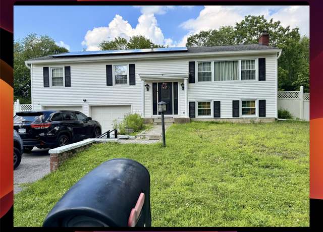 Property at 18 Park Hill Dr, New Windsor, NY 12553, 4 beds, 3 baths