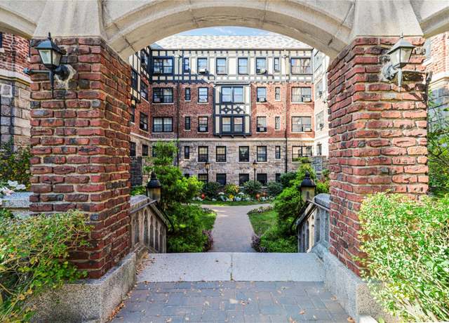 Property at 295 North Broadway #29, Yonkers, NY 10701, 2 beds, 1 bath