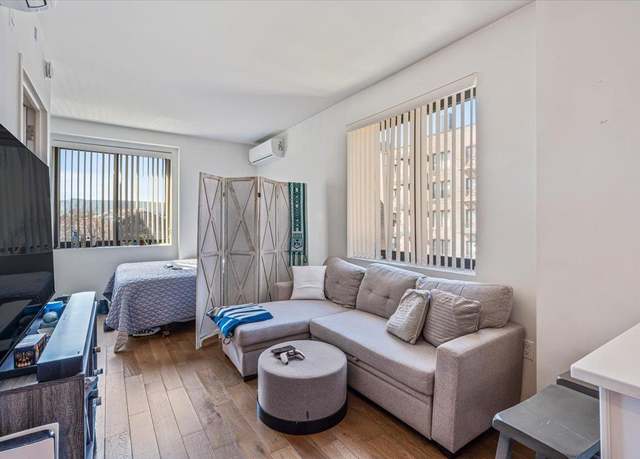 Property at 87-22 51st Ave Unit 4H, Elmhurst, NY 11373, 1 bath