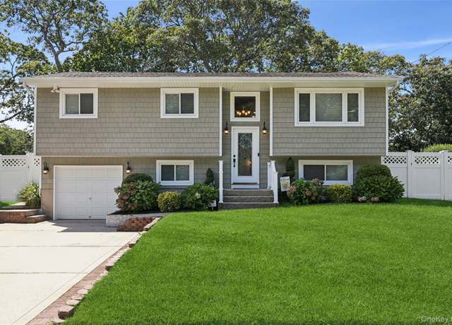 Property at 22 Hollo Dr, Holbrook, NY 11741, 4 beds, 2 baths