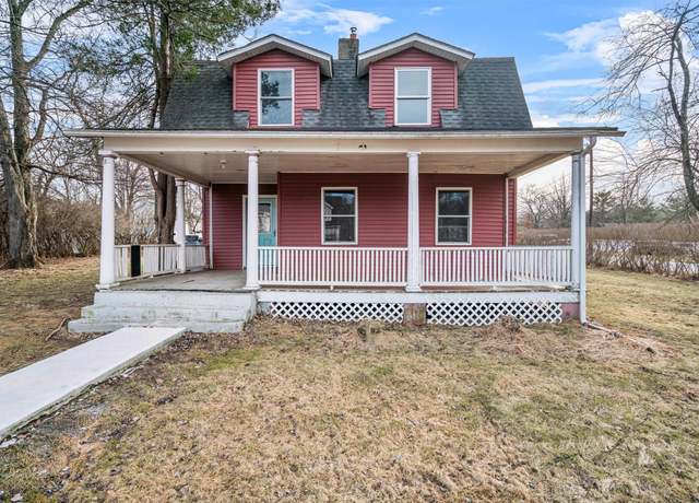Property at 33 Catskill Ave, Monroe, NY 10950, 4 beds, 1 bath