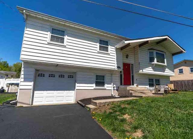Property at 148 Chandler Ln, Montgomery, NY 12549, 4 beds, 2 baths
