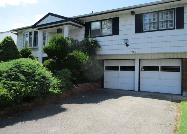 Property at 750 University St, North Woodmere, NY 11581, 4 beds, 3 baths