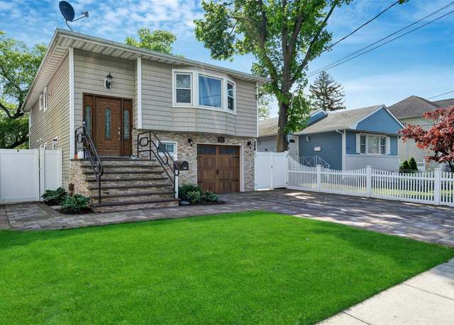 Property at 2375 Bayview Ave, Wantagh, NY 11793, 4 beds, 2 baths