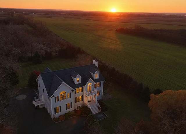 Property at 465 Sound Shore Rd, Aquebogue, NY 11901, 4 beds, 6 baths