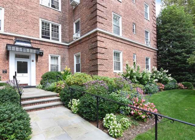 Property at 9 Midland Gdns Unit 3C, Bronxville, NY 10708, 2 beds, 2 baths