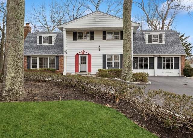 Property at 21 Wichard Blvd, Commack, NY 11725, 5 beds, 2.5 baths