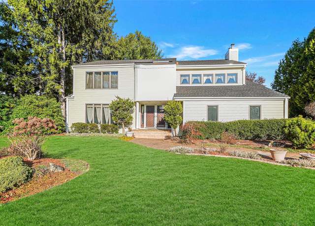 Property at 3 Panfield Pl, Mount Sinai, NY 11766, 4 beds, 3.5 baths