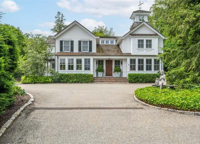 Property at 1 Bayville Rd, Locust Valley, NY 11560, 3 beds, 3 baths