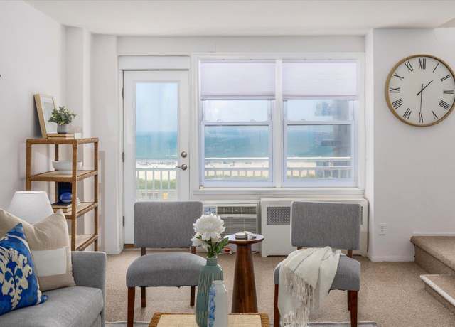 Property at 522 Shore Rd Unit 3W, Long Beach, NY 11561, 2 beds, 1 bath