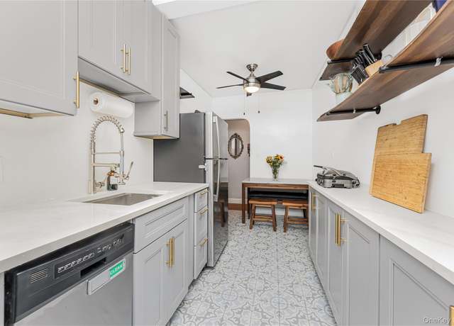 Property at 306 E Mosholu Pkwy S Unit 1D, Bronx, NY 10458, 2 beds, 2 baths