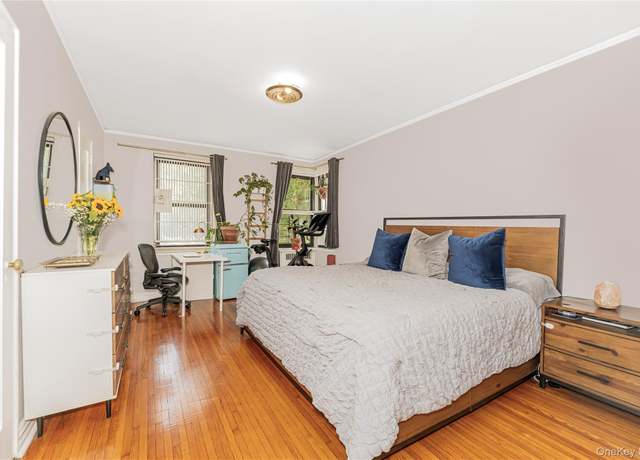 Property at 306 E Mosholu Pkwy S Unit 1D, Bronx, NY 10458, 2 beds, 2 baths