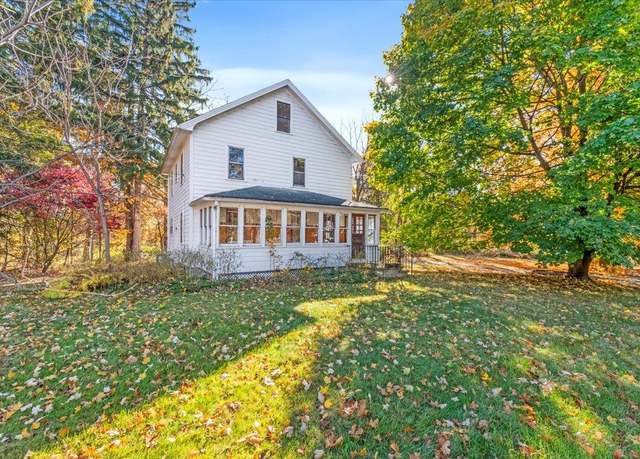Property at 2164 State Route 32, Modena, NY 12548, 4 beds, 1.5 baths