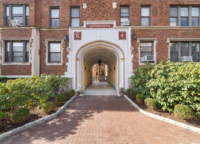 Property at 31 Pondfield Rd W #63, Bronxville, NY 10708, 1 bed, 1 bath