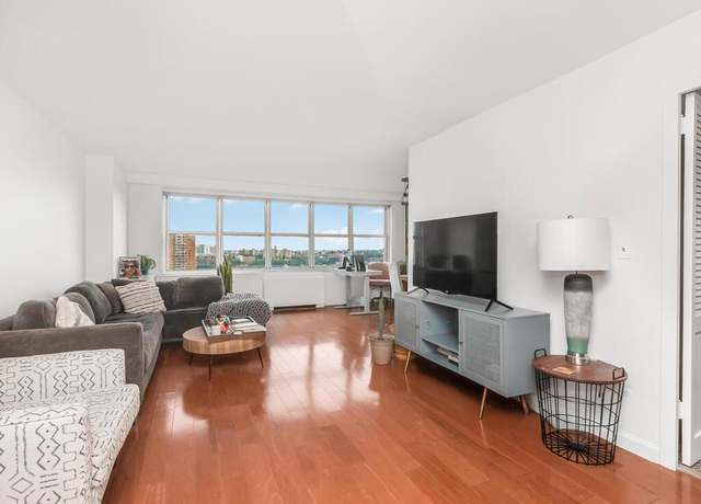 Property at 555 Kappock St Unit 18C, Bronx, NY 10463, 2 beds, 2 baths