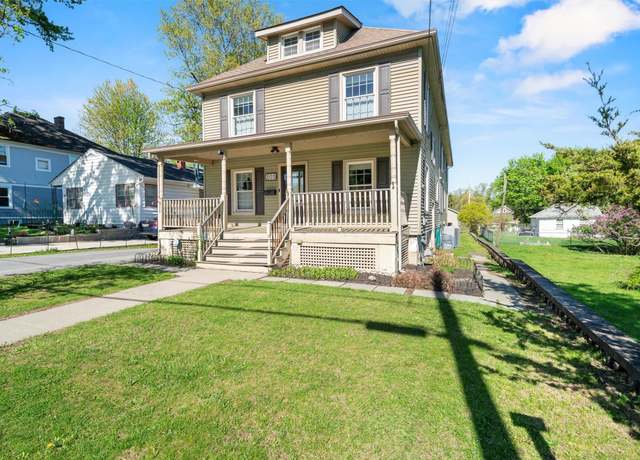 Property at 203 Highland Ave, Middletown, NY 10940, 8 beds, 4 baths
