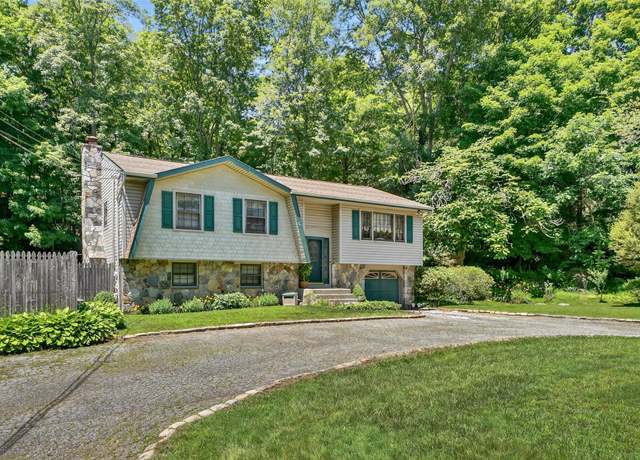 Property at 127 Bullet Hole Rd, Carmel, NY 10512, 3 beds, 2 baths
