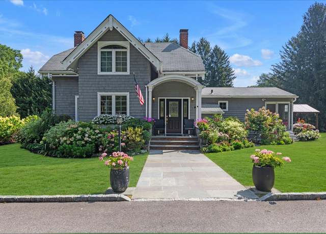 Property at 79 Cove Rd, Oyster Bay Cove, NY 11771, 3 beds, 2 baths