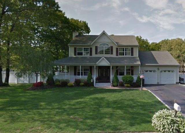 Property at 7 Oliver St, Port Jefferson Station, NY 11776, 3 beds, 2.5 baths