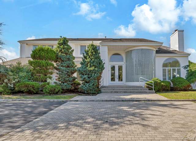 Property at 5 Alley Pond Ct, Dix Hills, NY 11746, 5 beds, 5.5 baths