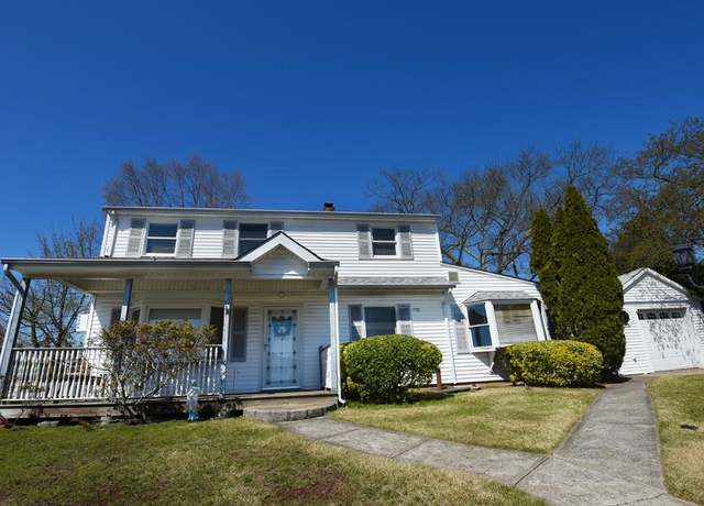 Property at 48 Drake Ln, Levittown, NY 11756, 5 beds, 2 baths