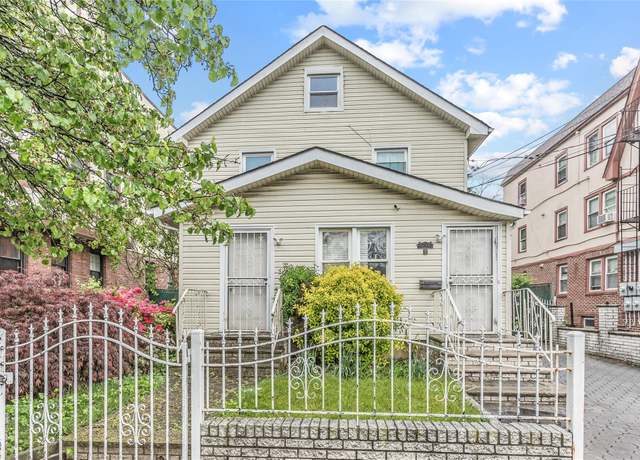 Property at 9 Lafayette Ave, Hempstead, NY 11550, 4 beds, 3 baths