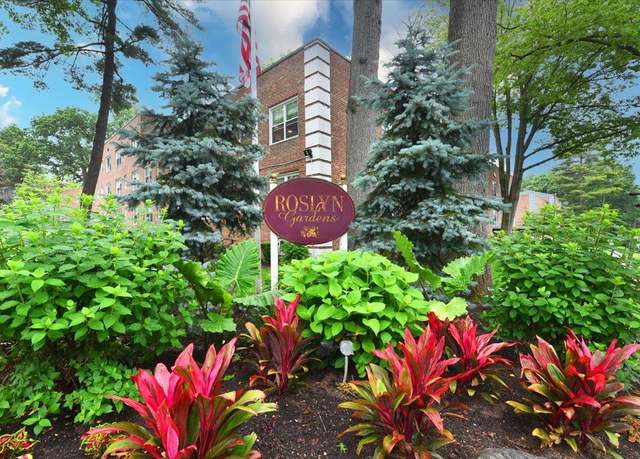 Property at 100 Edwards St Unit 1-B, Roslyn Heights, NY 11577, 1 bed, 1 bath