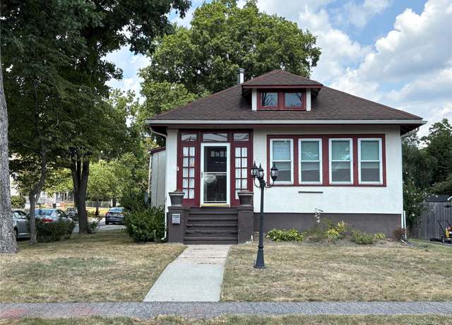 Property at 71 E Washington Ave, Pearl River, NY 10965, 2 beds, 2 baths