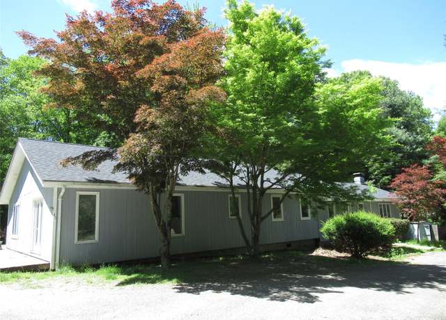 Property at 49 Lakeview Dr, Holmes, NY 12531, 2 beds, 3 baths