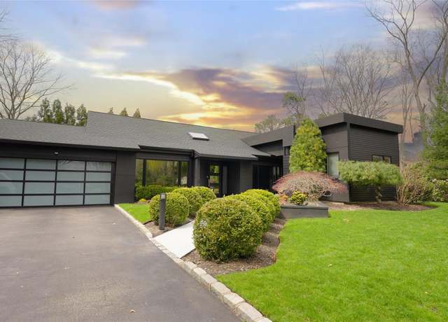 Property at 3 Chasso Ct, Dix Hills, NY 11746, 4 beds, 3.5 baths