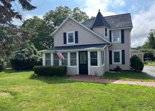 Property at 48 Senix Ave, Center Moriches, NY 11934, 3 beds, 2 baths