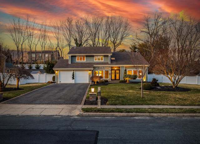 Property at 54 Timber Ridge Dr, Commack, NY 11725, 5 beds, 2.5 baths
