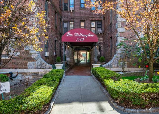 Property at 312 Main St Unit 1F, White Plains, NY 10601, 1 bed, 1 bath