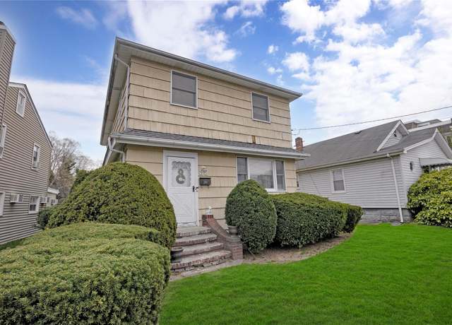 Property at 32 Elizabeth St, Farmingdale, NY 11735, 5 beds, 2 baths
