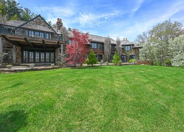 Property at 118 John St, Greenwich, CT 06831, 5 beds, 6 baths