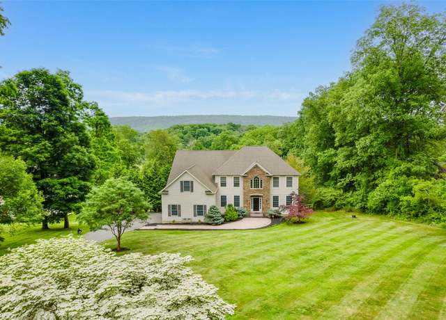 Property at 46 Duncan Rd, Lagrangeville, NY 12540, 4 beds, 4.5 baths