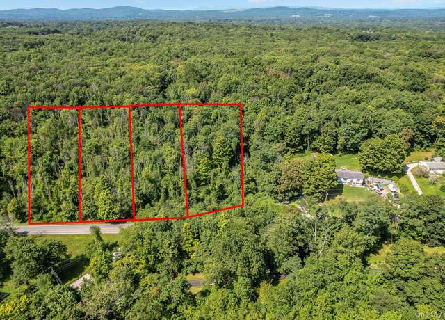 Property at 153 S Quaker Ln, Hyde Park, NY 12538