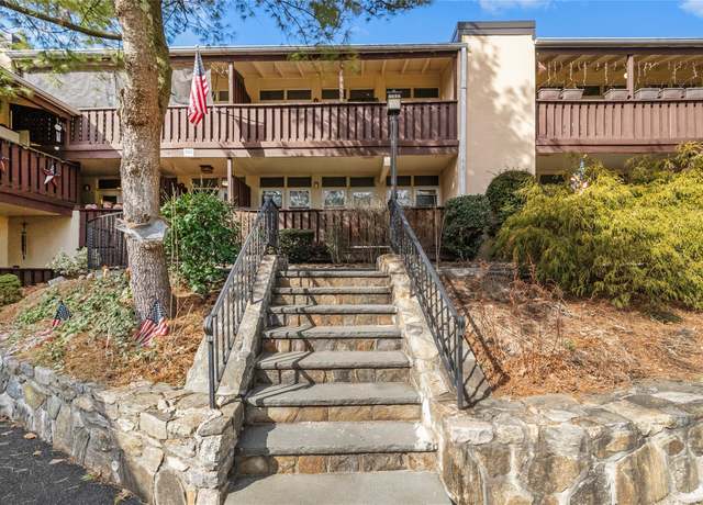 Property at 103 Wiltshire Rd Unit D13, Scarsdale, NY 10583, 1 bed, 1 bath