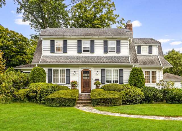 Property at 114 Brewster Rd, Scarsdale, NY 10583, 3 beds, 2.5 baths