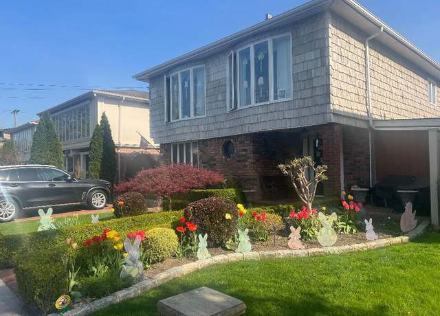 Property at 84-08 164 Ave, Howard Beach, NY 11414, 5 beds, 2.5 baths
