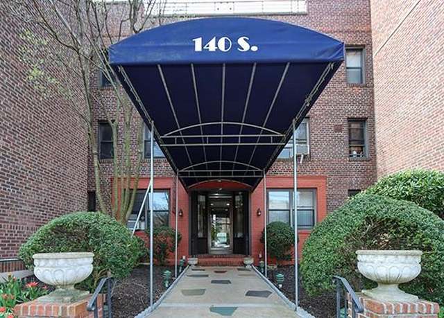 Property at 140 S Middle Neck Rd Unit 3B, Great Neck, NY 11021, 2 beds, 1 bath